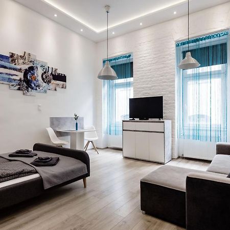 Elegant Studio In Central Будапеща Екстериор снимка