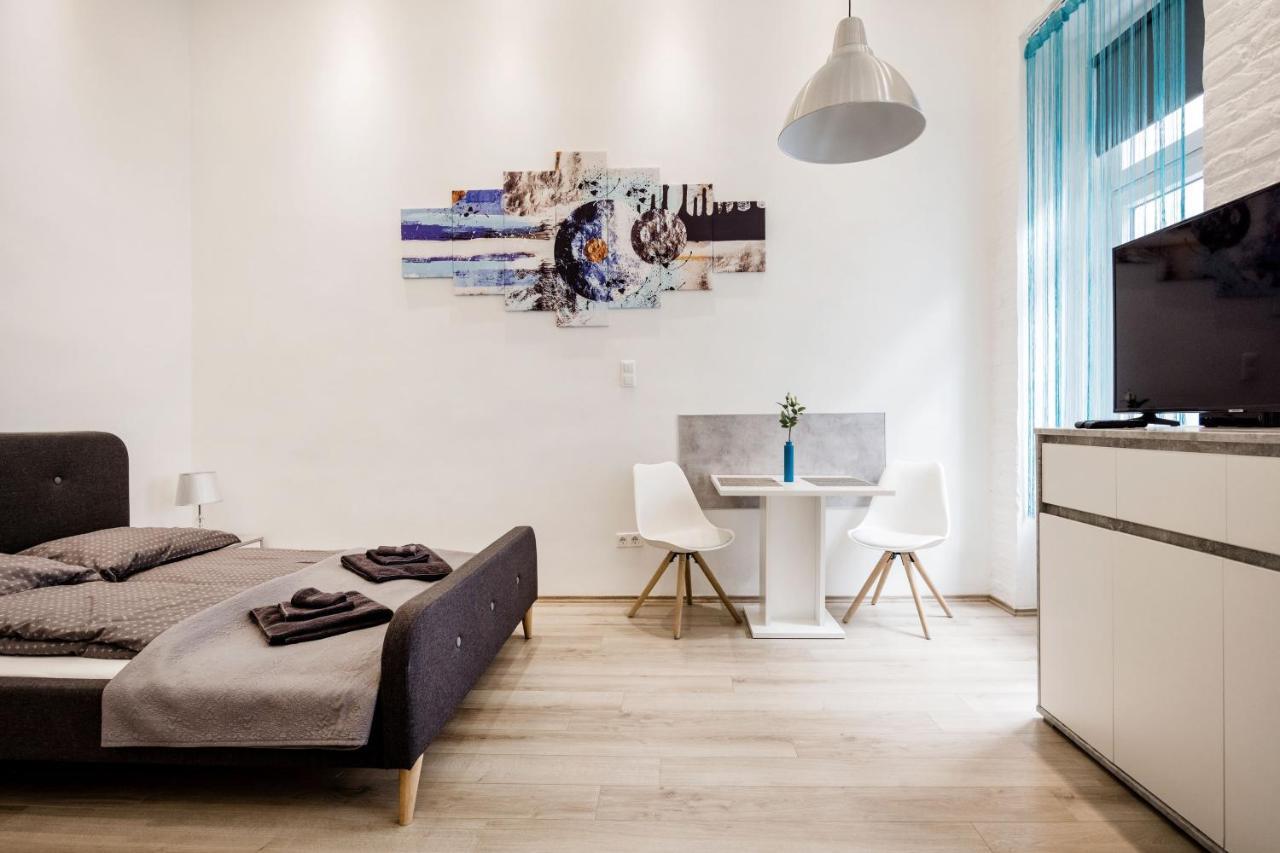 Elegant Studio In Central Будапеща Екстериор снимка